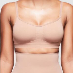 SKIMS - Seamless Sculpt -Bralette